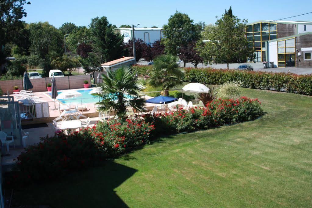 Agape Hotel Bessines Exterior photo