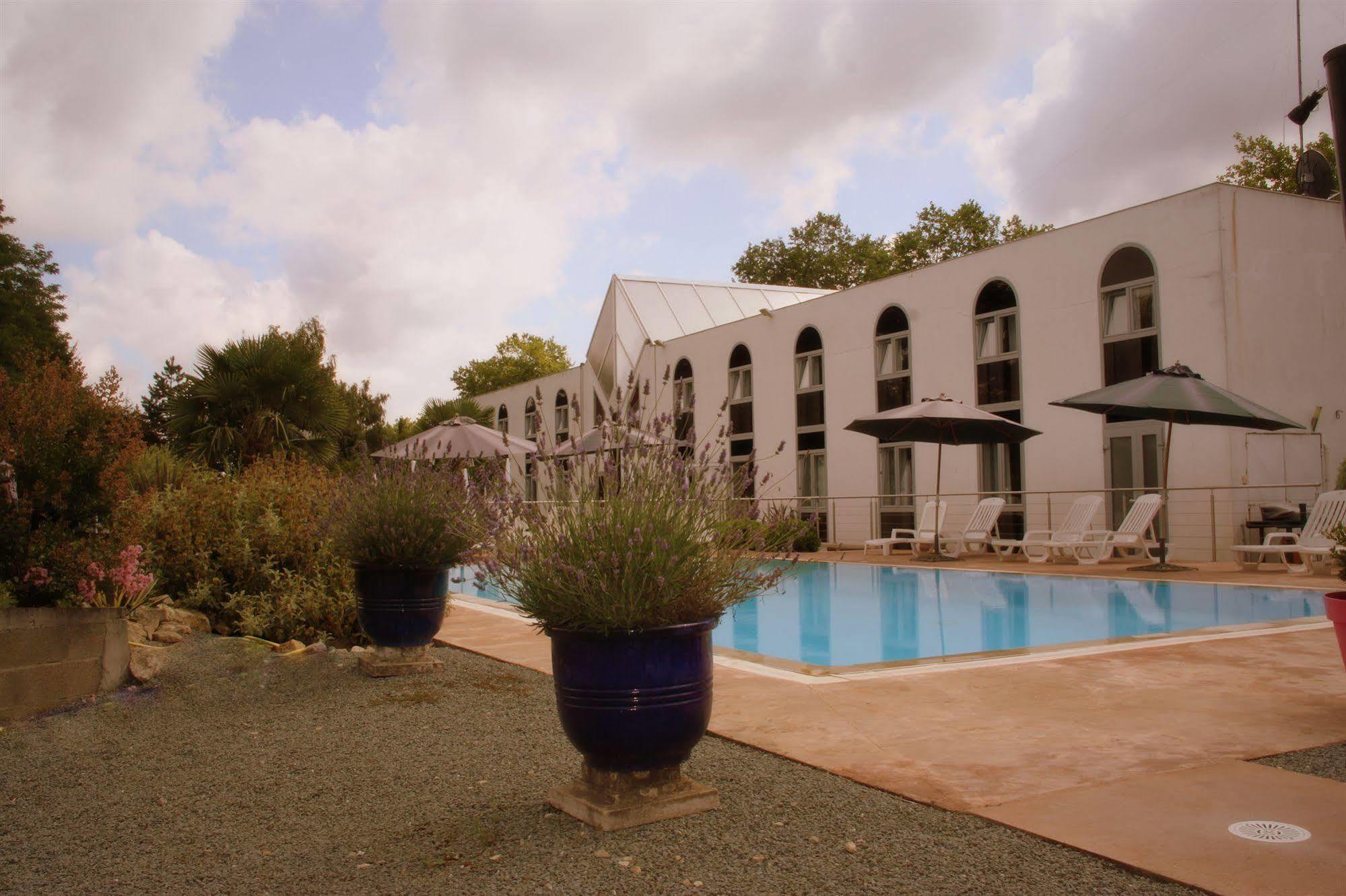 Agape Hotel Bessines Exterior photo